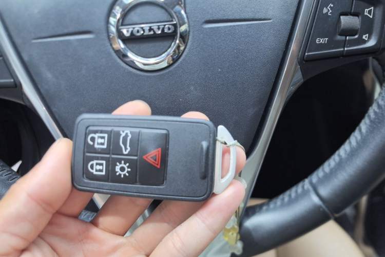 Used Volvo V40 2017 T3 Zhiyi Edition Vehicle Key
