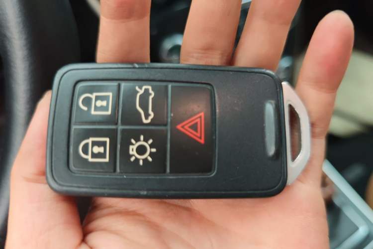 Used Volvo V40 2017 T3 Zhiyi Edition Vehicle Key