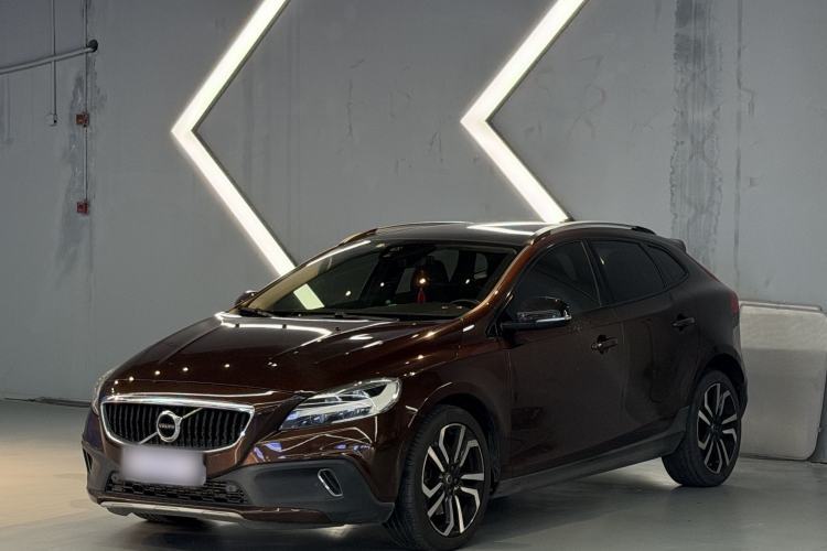 Used Volvo V40 2017 Cross Country T3 Zhiya Edition Guazi used car, China used car export, Used car for sale, Used cars, Cheapest cars for sale