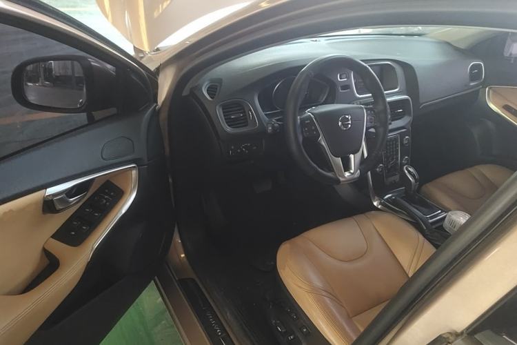 Used Volvo V40 2017 T3 Zhiyi Edition Driver Seat
