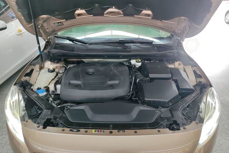 Used Volvo V40 2017 T3 Zhiyi Edition Engine Bay