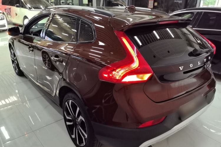 Used Volvo V40 2017 Cross Country T3 Zhiya Edition Exterior 2