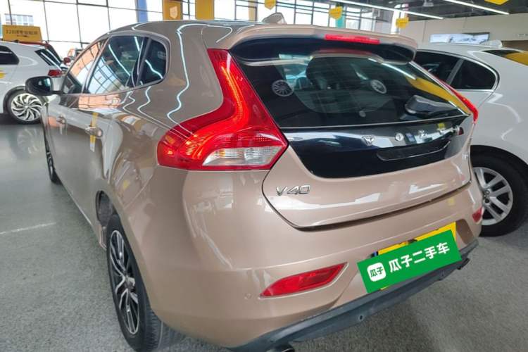 Used Volvo V40 2017 T3 Zhiyi Edition Exterior 2