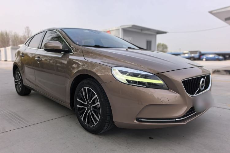 Used Volvo V40 2017 T3 Zhiyi Edition Exterior 4