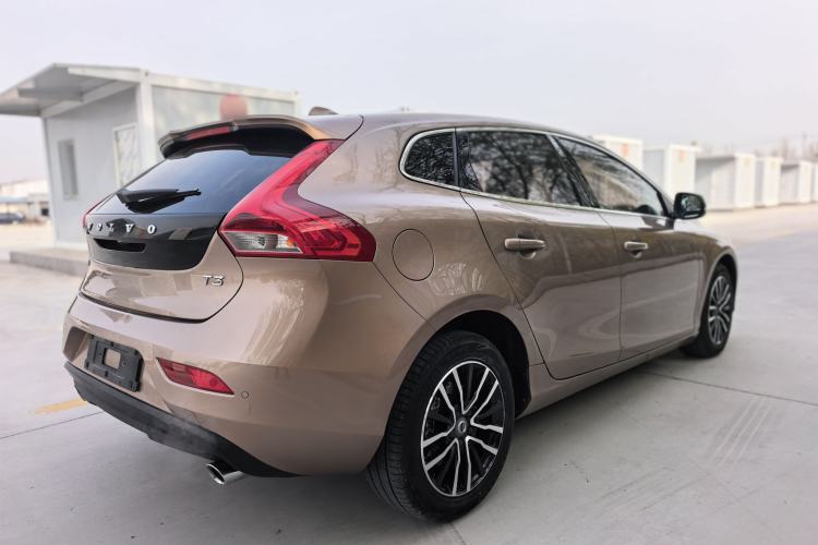 Used Volvo V40 2017 T3 Zhiyi Edition Exterior 5