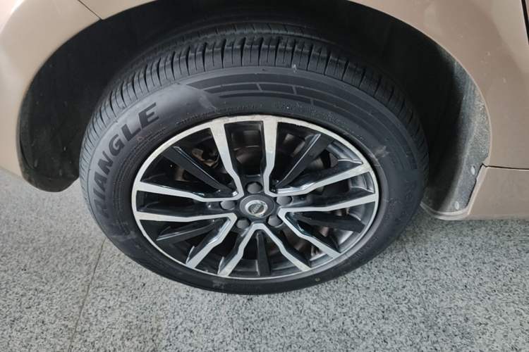 Used Volvo V40 2017 T3 Zhiyi Edition Exterior 5