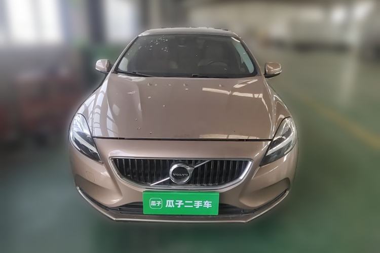 Used Volvo V40 2017 T3 Zhiyi Edition Front