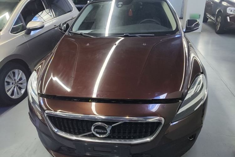Used Volvo V40 2017 Cross Country T3 Zhiya Edition Front