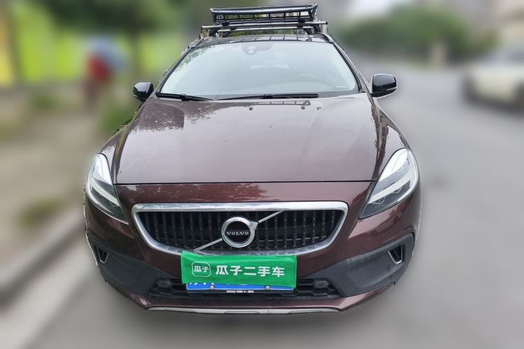 Used Volvo V40 2017 Cross Country T5 AWD Luxury Edition Front