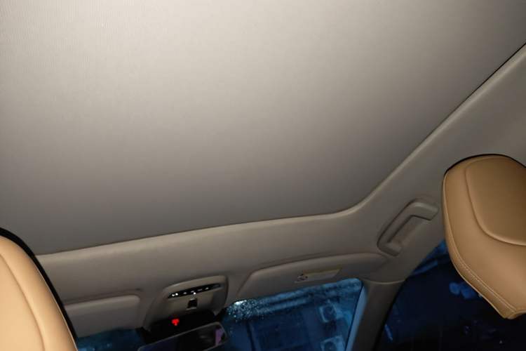 Used Volvo V40 2017 Cross Country T5 AWD Luxury Edition Headliner