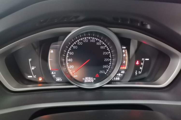 Used Volvo V40 2017 Cross Country T3 Zhiya Edition Instrument Cluster