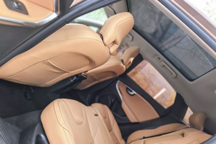Used Volvo V40 2017 T3 Zhiyi Edition Interior 4
