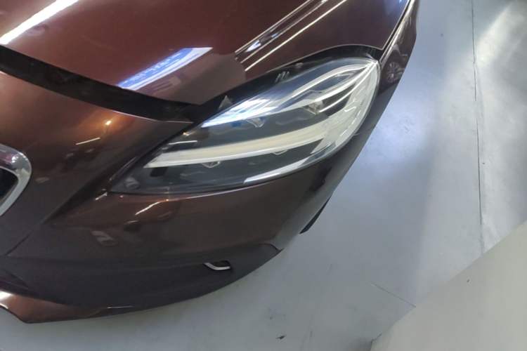 Used Volvo V40 2017 Cross Country T3 Zhiya Edition Left Front Headlight