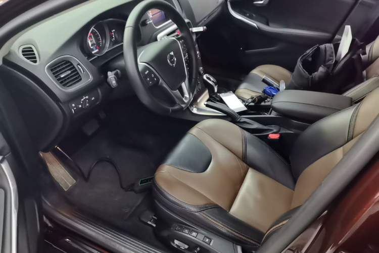 Used Volvo V40 2017 Cross Country T3 Zhiya Edition Left Front Seat
