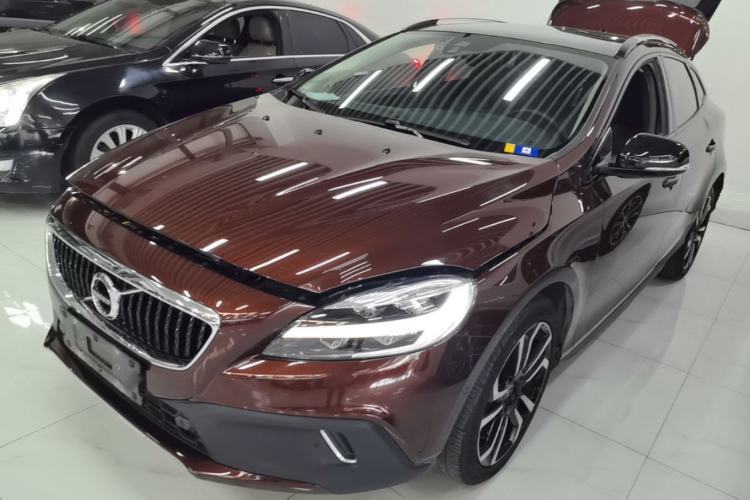 Used Volvo V40 2017 Cross Country T3 Zhiya Edition Guazi used car, China used car export, Used car for sale, Used cars, Cheapest cars for sale