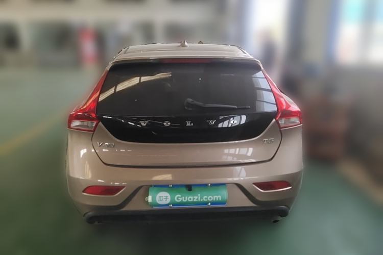 Used Volvo V40 2017 T3 Zhiyi Edition Rear