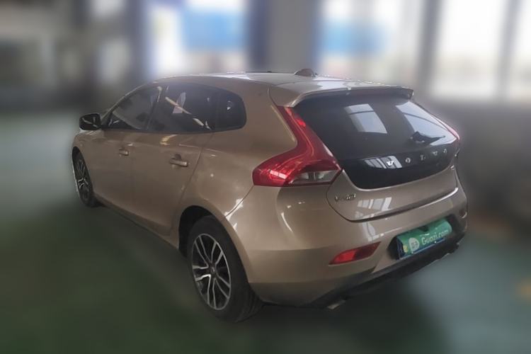 Used Volvo V40 2017 T3 Zhiyi Edition Rear Left 45 Deg
