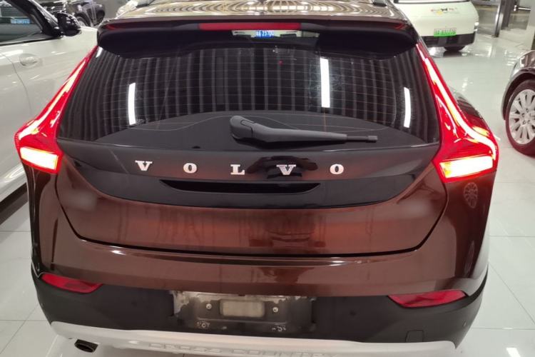 Used Volvo V40 2017 Cross Country T3 Zhiya Edition Rear