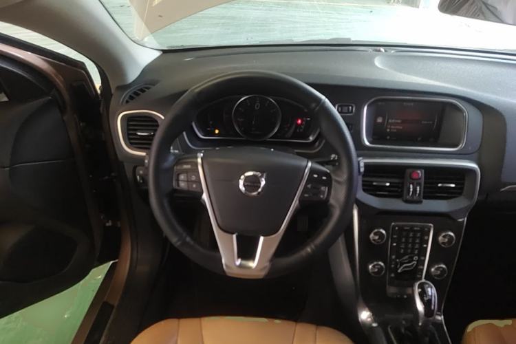 Used Volvo V40 2017 T3 Zhiyi Edition Steering Wheel