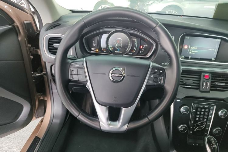 Used Volvo V40 2017 T3 Zhiyi Edition Steering Wheel