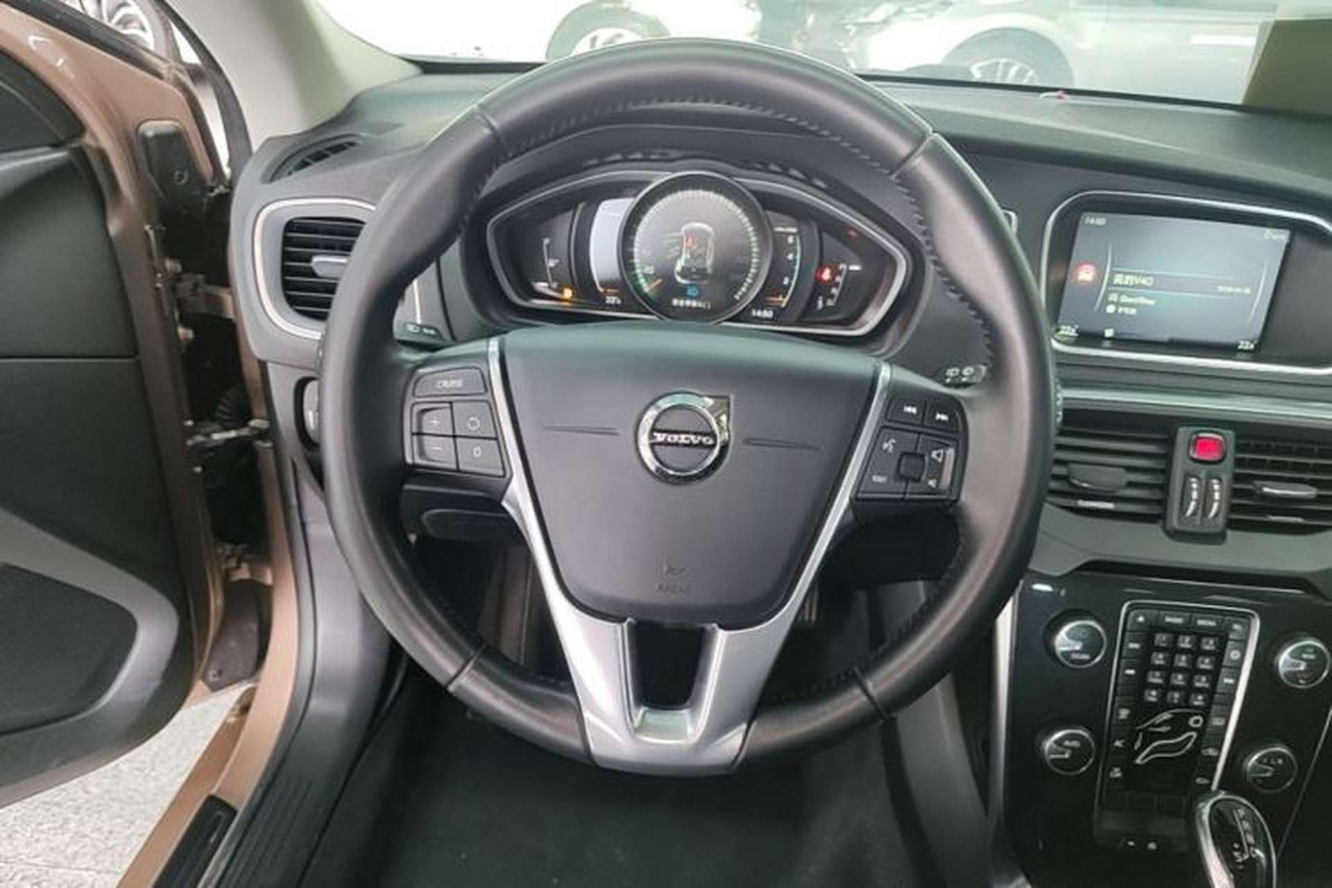 Used Volvo V40 2017 T3 Zhiyi Edition Steering Wheel