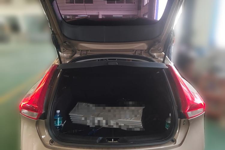 Used Volvo V40 2017 T3 Zhiyi Edition Trunk
