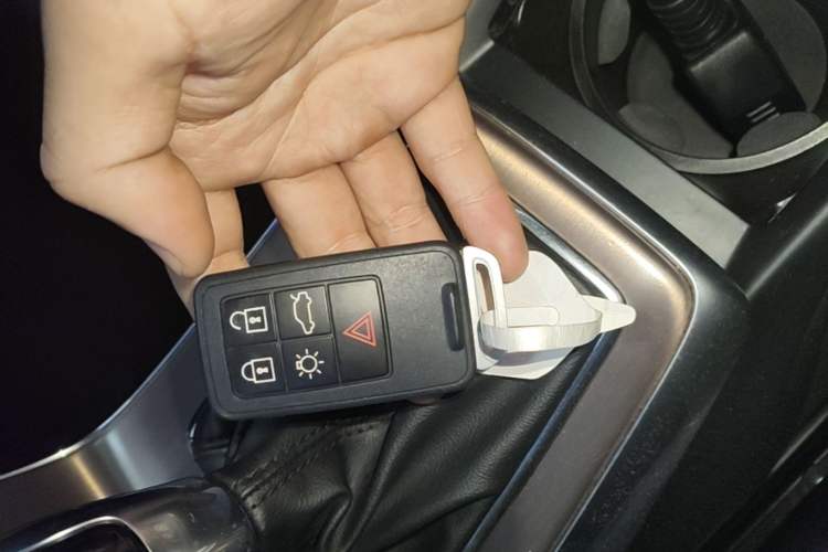 Used Volvo V40 2017 Cross Country T3 Zhiya Edition Vehicle Key