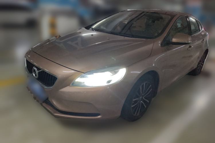 Used Volvo V40 2017 T3 Zhiyi Edition Guazi used car, China used car export, Used car for sale, Used  cars, Cheapest cars for sale