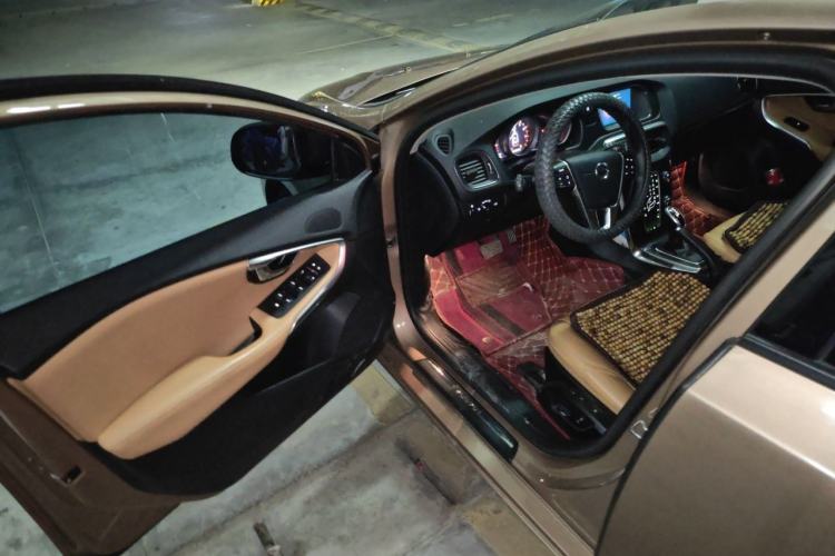 Used Volvo V40 2017 T3 Zhiyi Edition Driver Seat