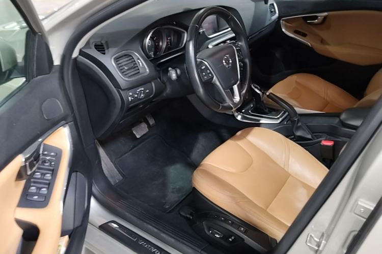 Used Volvo V40 2017 T3 Zhiyi Edition Driver Seat