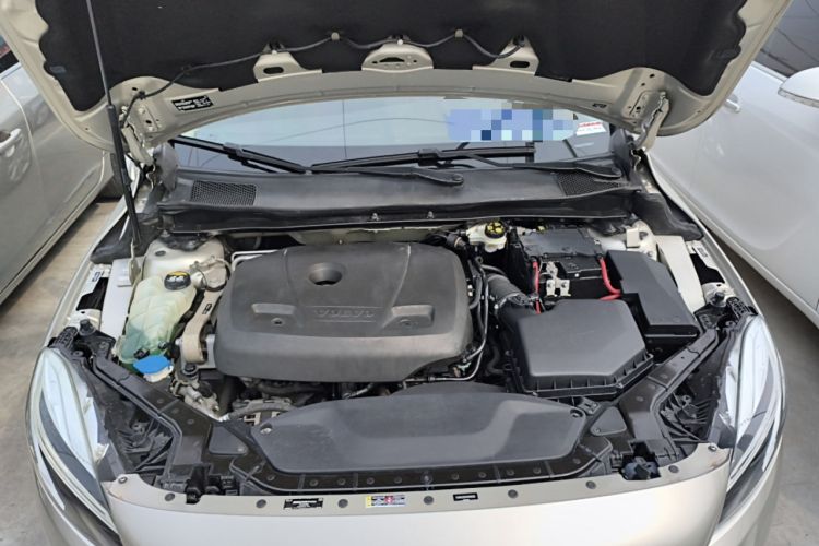 Used Volvo V40 2017 T3 Zhiya Edition Engine Bay