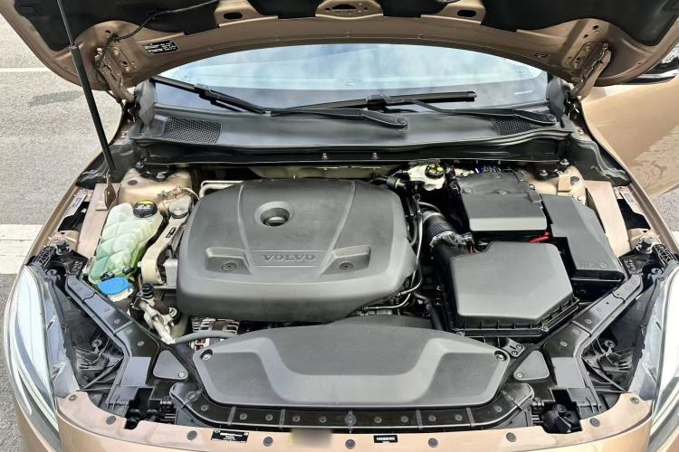 Used Volvo V40 2017 Cross Country T3 Zhiya Edition Engine Bay