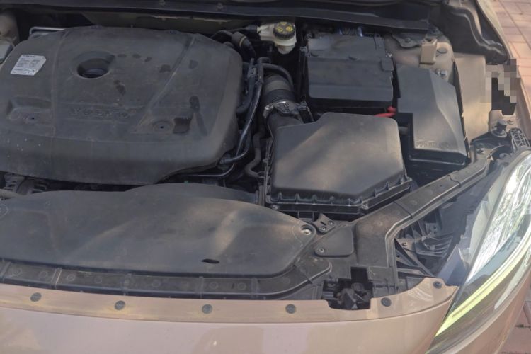 Used Volvo V40 2017 T3 Zhiya Edition Engine Bay Left