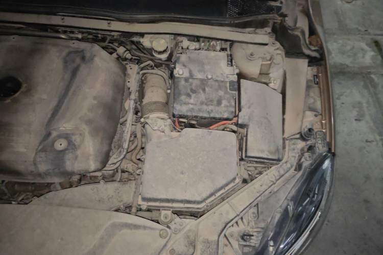 Used Volvo V40 2017 T3 Zhiyi Edition Engine Bay Left