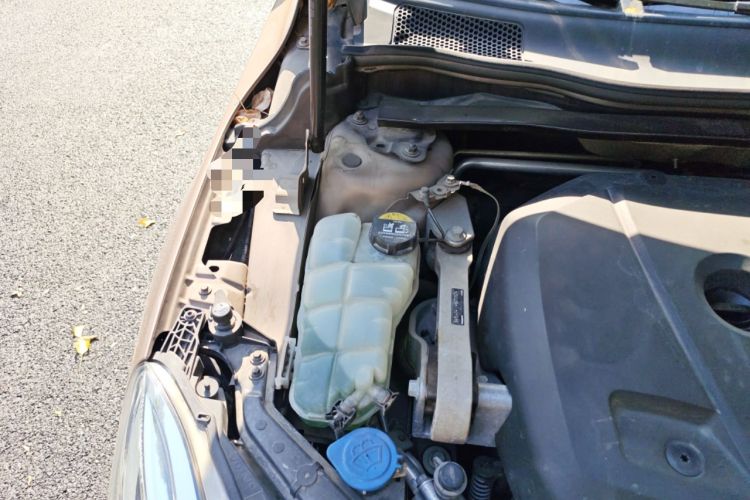 Used Volvo V40 2017 T3 Zhiyi Edition Engine Bay Right