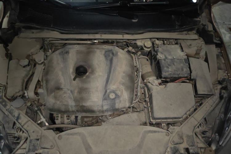 Used Volvo V40 2017 T3 Zhiyi Edition Engine Bay