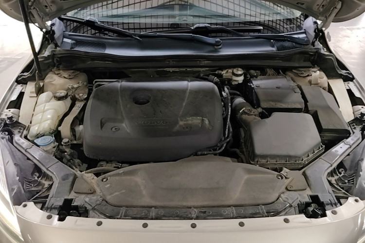 Used Volvo V40 2017 T3 Zhiyi Edition Engine Bay