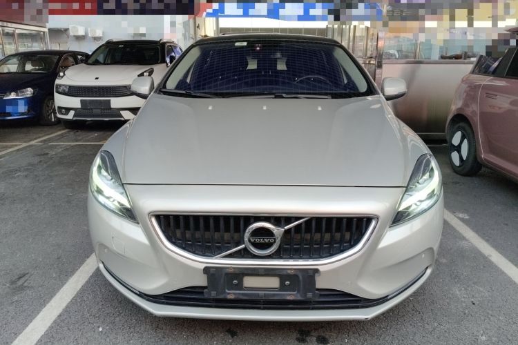 Used Volvo V40 2017 T3 Zhiya Edition Exterior 1