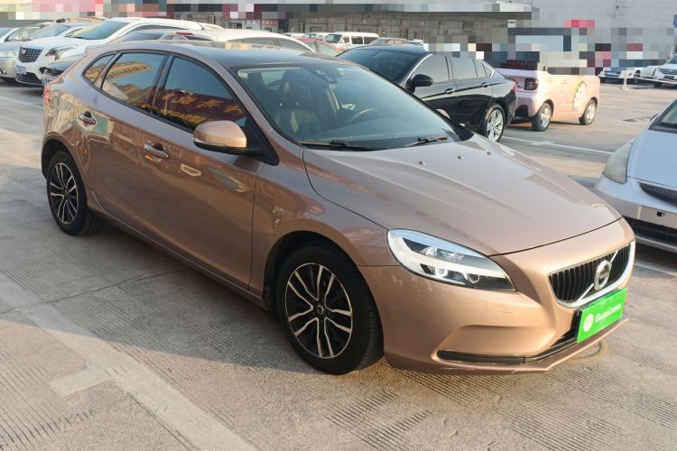 Used Volvo V40 2017 T3 Zhiyi Edition Exterior 2