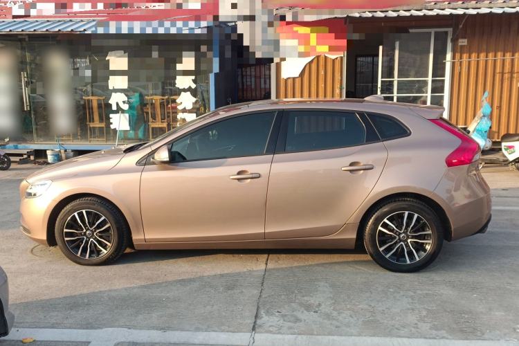 Used Volvo V40 2017 T3 Zhiyi Edition Exterior 3