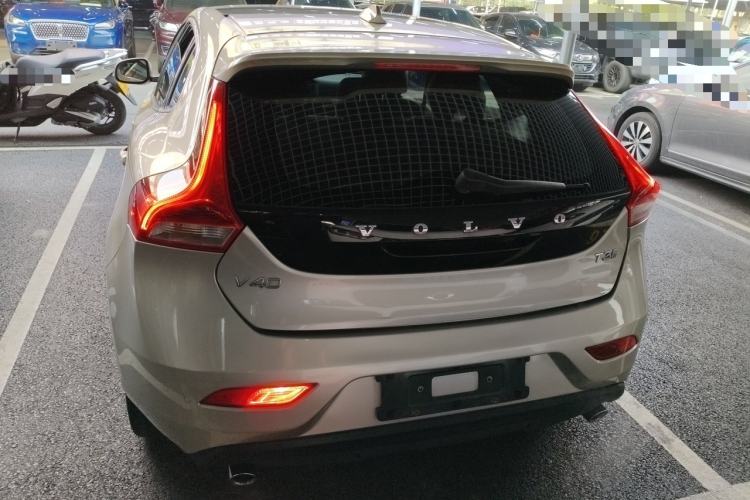 Used Volvo V40 2017 T3 Zhiya Edition Exterior 4