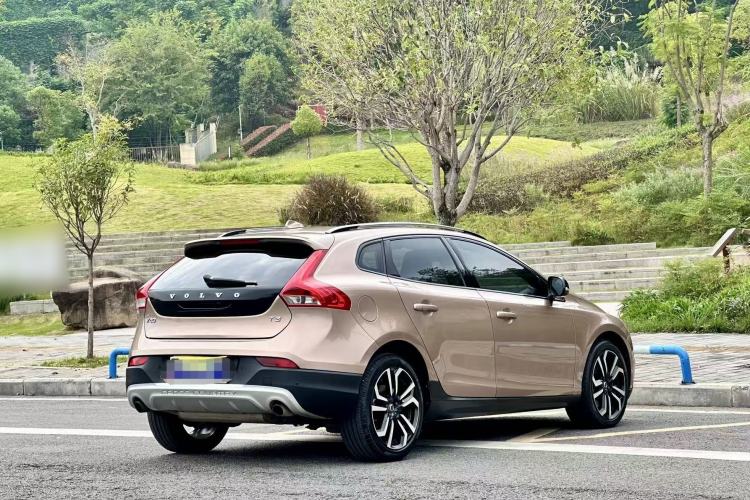 Used Volvo V40 2017 Cross Country T3 Zhiya Edition Exterior 5