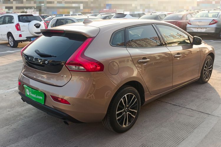 Used Volvo V40 2017 T3 Zhiyi Edition Exterior 5