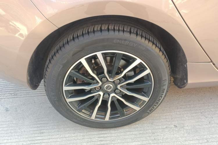 Used Volvo V40 2017 T3 Zhiyi Edition Exterior 8