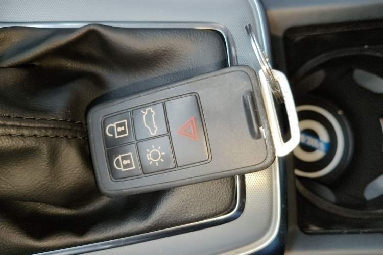 Used Volvo V40 2017 T3 Zhiya Edition Interior 1