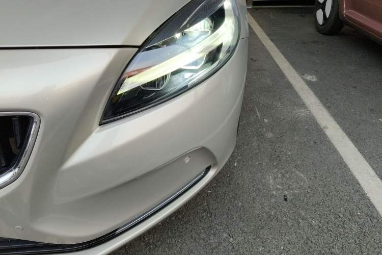 Used Volvo V40 2017 T3 Zhiya Edition Left Front Headlight