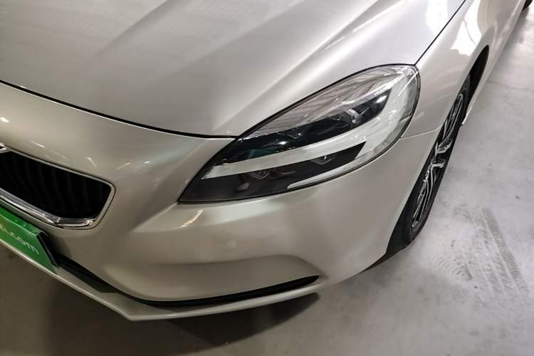 Used Volvo V40 2017 T3 Zhiyi Edition Left Front Headlight