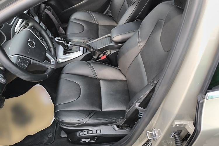 Used Volvo V40 2017 T3 Zhiya Edition Left Front Seat