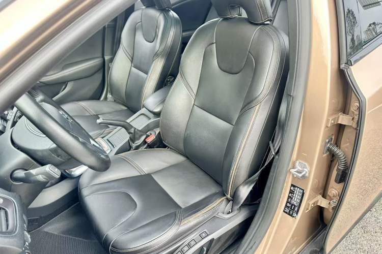Used Volvo V40 2017 Cross Country T3 Zhiya Edition Left Front Seat