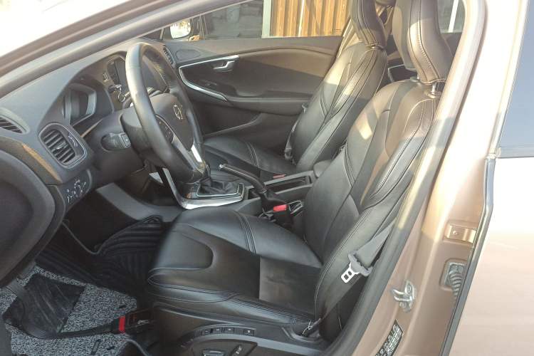 Used Volvo V40 2017 T3 Zhiyi Edition Left Front Seat